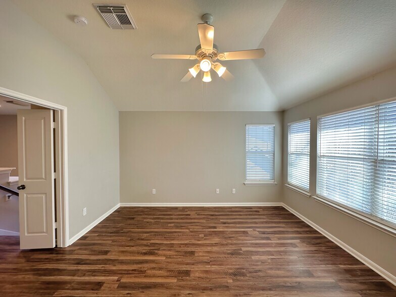 Building Photo - 59 N Flickering Sun Cir