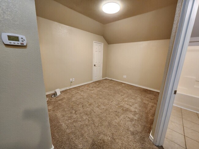 Building Photo - 1416 Cowtown Dr