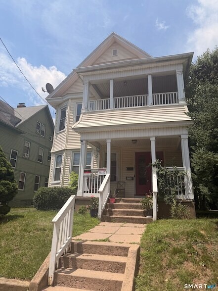 Building Photo - 38 Pendleton St