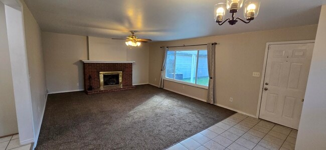 Building Photo - 4924 Hipp St