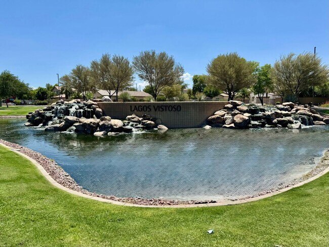 Building Photo - Pristine Single Level 3 Bedroom Home In The Sought After Gated Lagos Vistoso Community in Chandler!