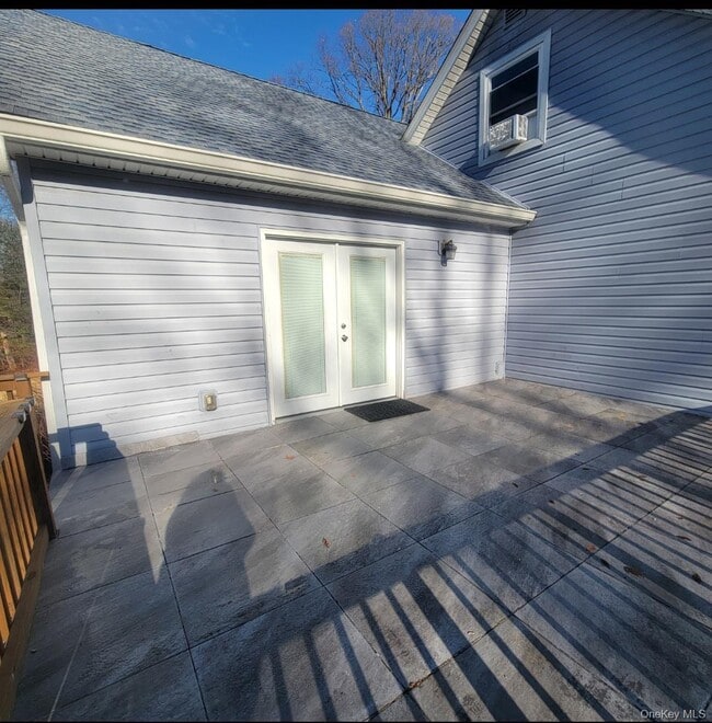 Building Photo - 134 New Valley Rd