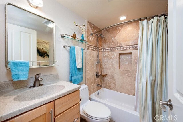 Building Photo - 174 Cliff Dr