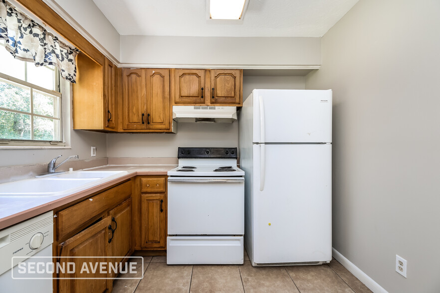 Building Photo - 6801 Blanco Ct