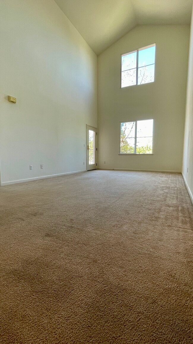 Building Photo - 2255 Showers Dr