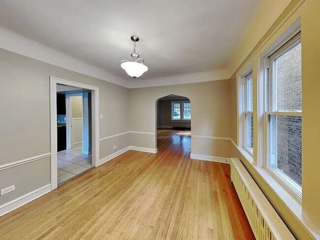 Building Photo - 1637 N Nashville Ave