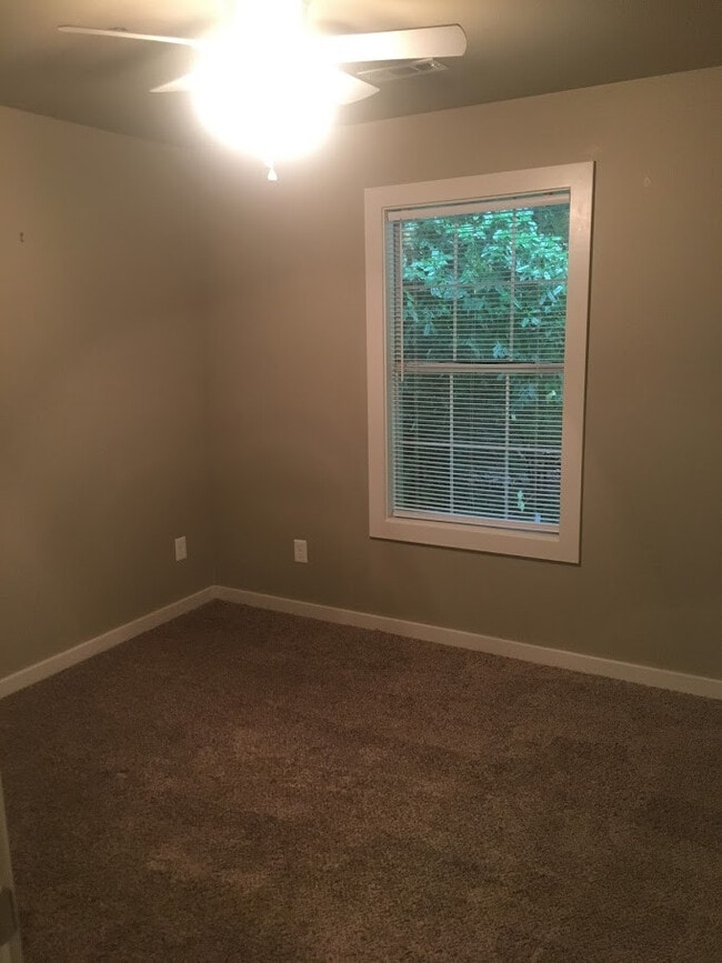 Building Photo - 719-721 N Storer Ave