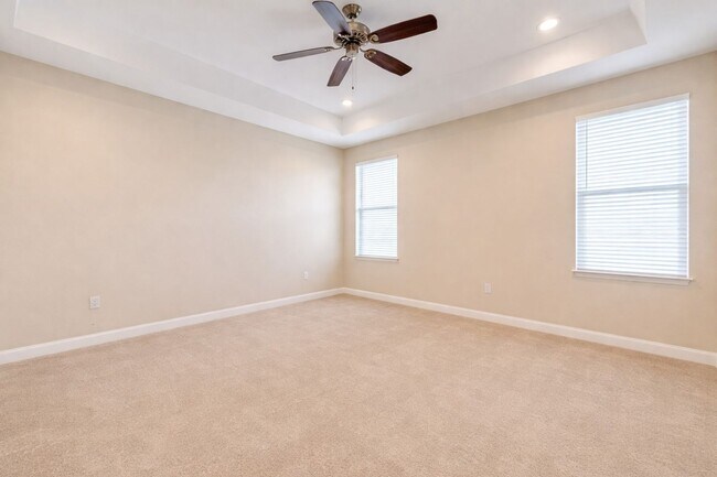 Building Photo - 3 Bedroom 2 Bath with a flex space in Stevens Plantation