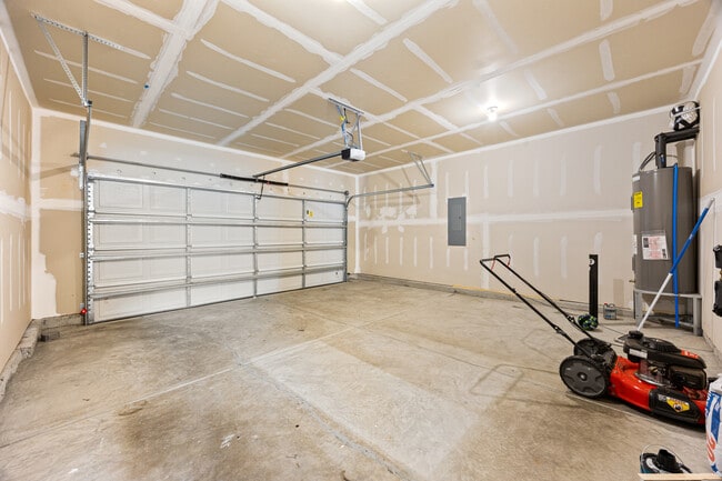 Building Photo - 5043 Deisy May Ln