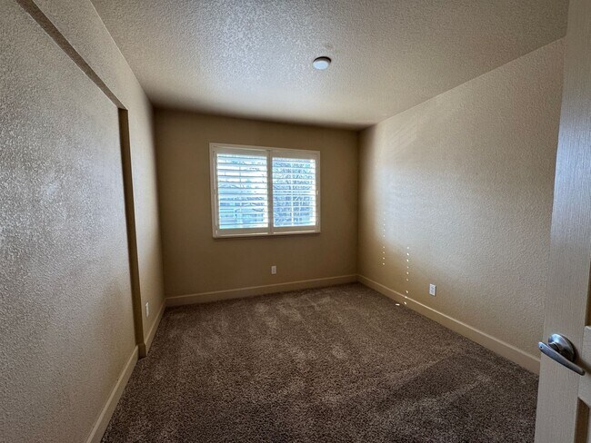 Building Photo - Beautiful Brookside Home Coming Soon!