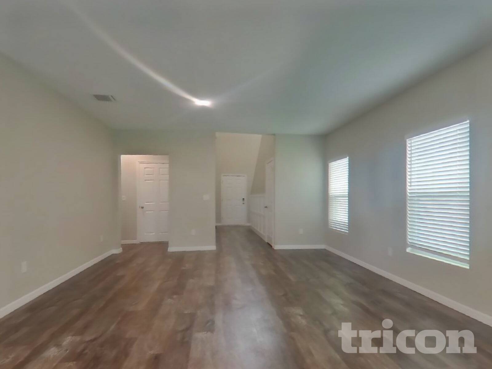 Building Photo - 12930 Oak Hill Way
