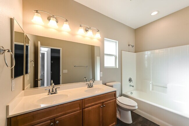 Building Photo - 10473 Asana St