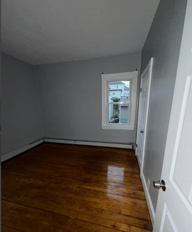 Building Photo - 1879 N Main St