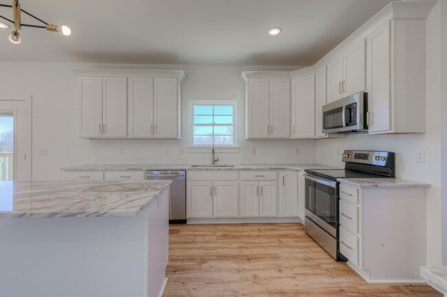 Building Photo - 1312 New Home Rd