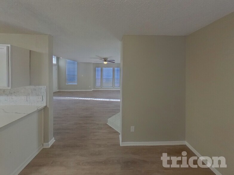 Building Photo - 3416 Tulip Ln