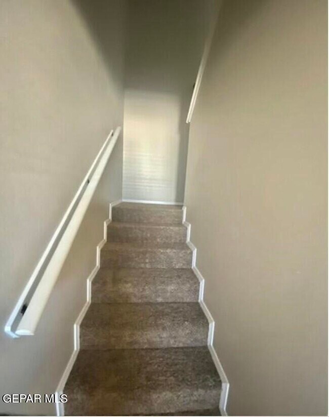 Building Photo - 405 S 7th St