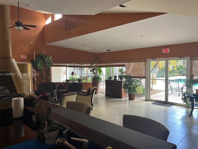 Building Photo - 8060 Fairview Dr