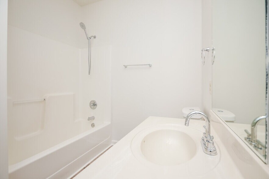 Building Photo - 102 Enclave Dr