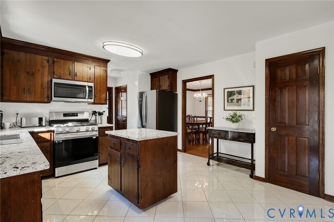 Building Photo - 9621 Peppertree Dr