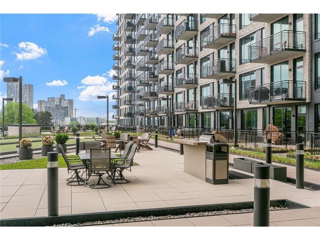 Building Photo - 1240 S 2nd St