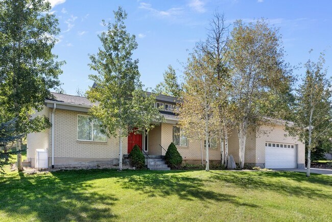 Building Photo - 8735 Silver Spur Rd