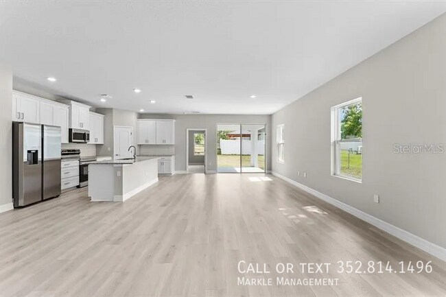 Building Photo - 9393 SE 158th Pl