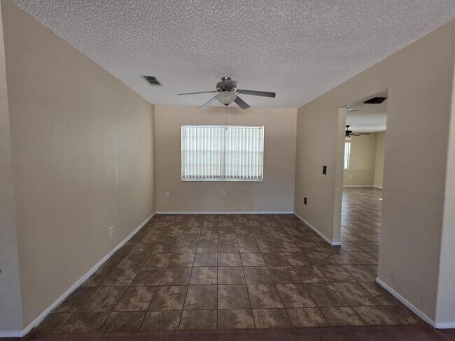 Building Photo - 2052 Deltona Blvd
