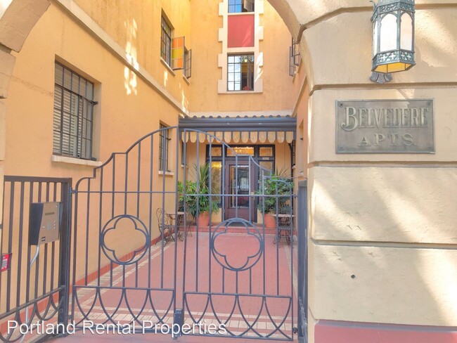 Building Photo - Studio, 1 bath House - 2829 SE Belmont St....