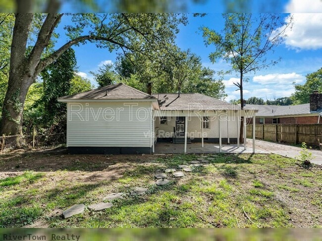 Building Photo - 810 Indian Dr