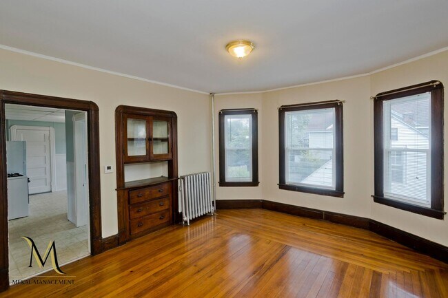 Building Photo - 43 Elmdale St