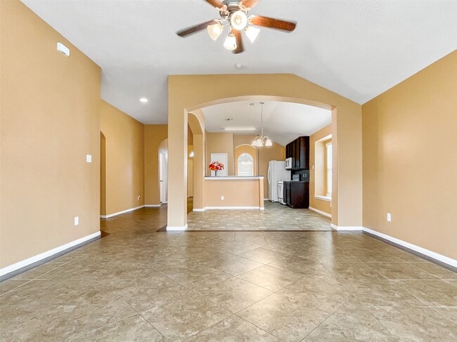 Building Photo - 9303 Daisy Cove Ln