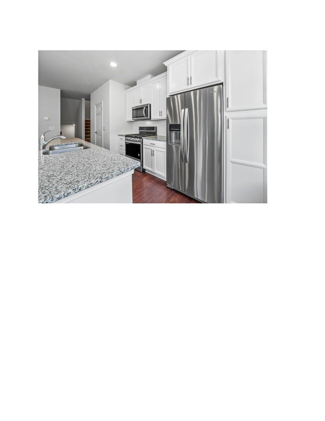 Building Photo - 67 Robeson St