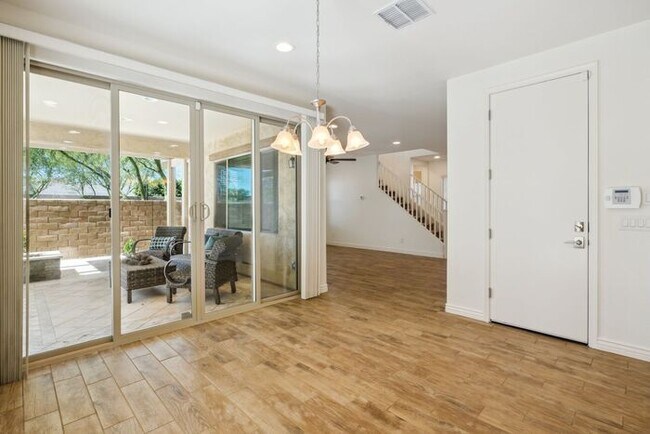 Building Photo - Modern 4-bedroom, 3.5-bathroom single-family home in the heart of North Tempe