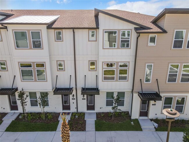 Building Photo - 12518 Willstatter Ave