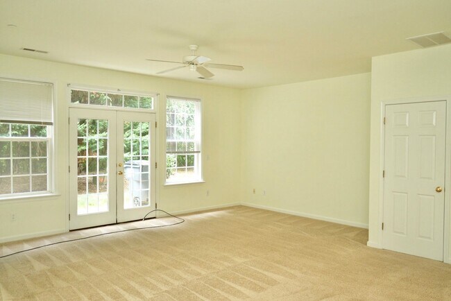 Building Photo - 1119 Somer Chase Ct