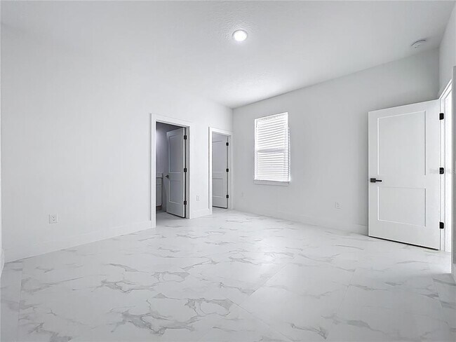 Building Photo - 780 Kangaroo Ct