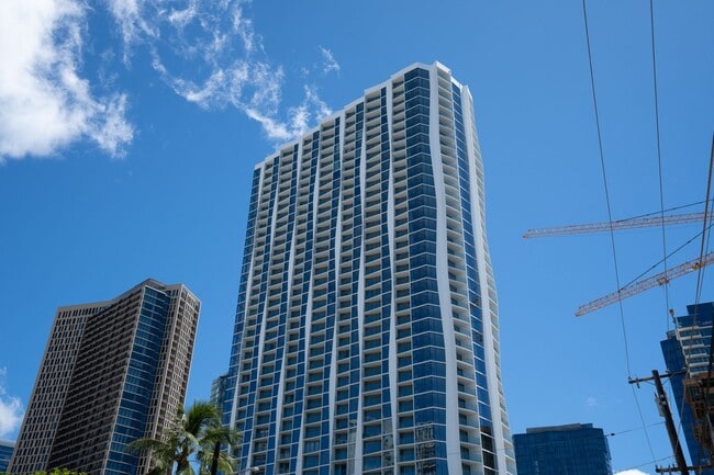 Building Photo - New Koula STUDIO