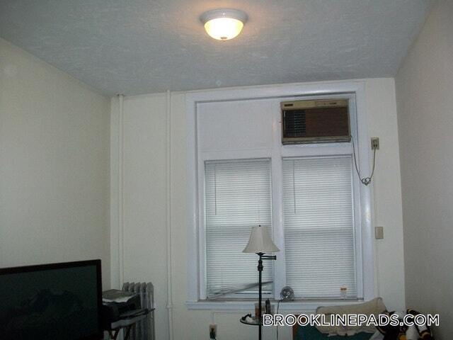 Building Photo - 1223 Beacon St