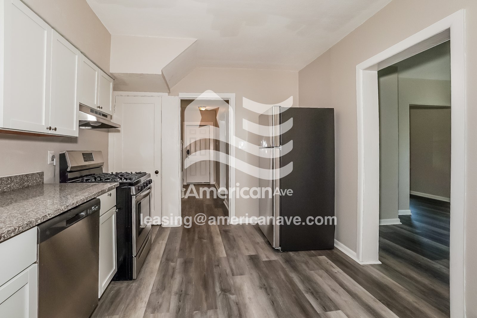 Building Photo - 803 Eathan Ave