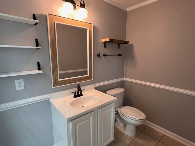 Building Photo - Avail NOW'n ROCK CREEK!