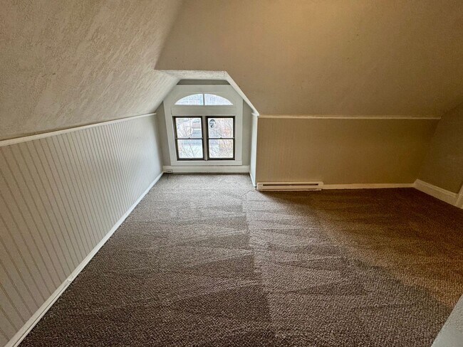 Building Photo - 111 S Ohio St