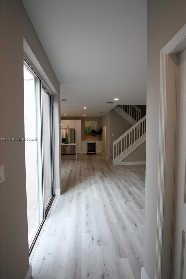 Building Photo - 935 Lemonwood Ct