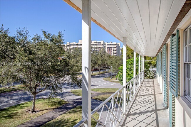 Building Photo - 2805 Segovia St
