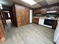 Building Photo - 2 bedroom home