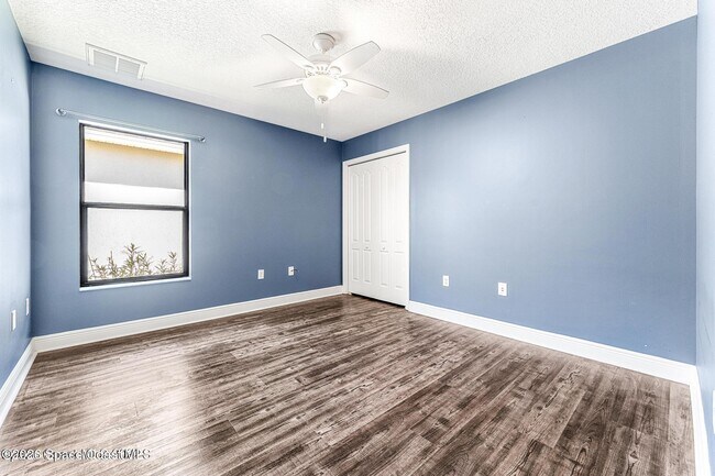 Building Photo - 3084 Constellation Dr