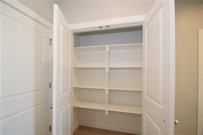 Building Photo - 1804 SW Casuarina Dr