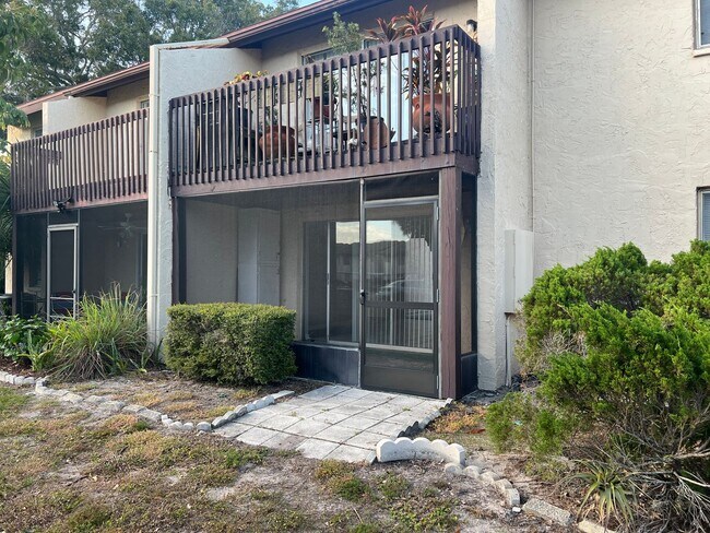 Building Photo - Rent Special for August 1 - Close to Downt...
