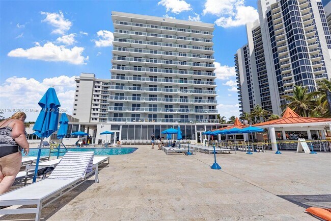 Building Photo - 19201 Collins Ave