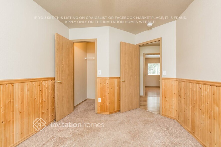 Building Photo - 7400 46th Pl NE