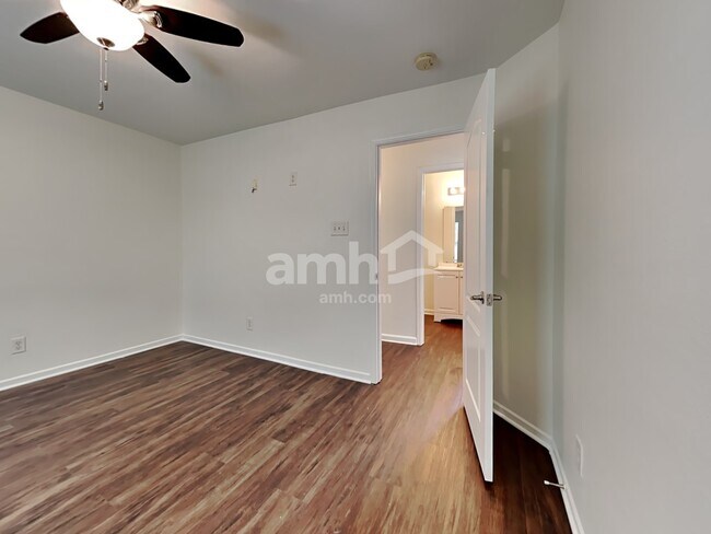 Building Photo - 308 Ranlo Ave